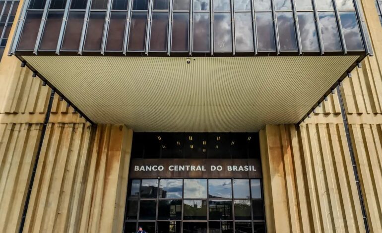 Copom decide nesta quarta-feira se pausa ciclo de alta na Taxa Selic