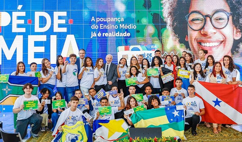 Programa Pé-de-Meia: 2ª parcela de 2025 será paga a partir desta quarta-feira