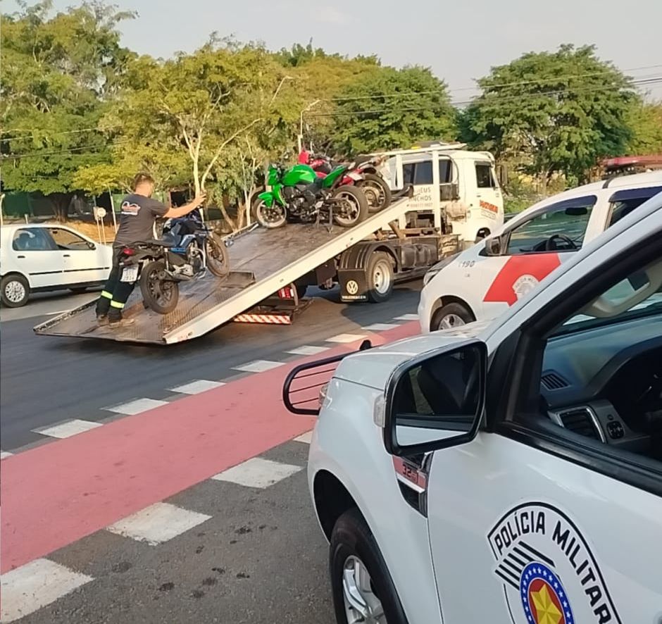 Blitz da PM em Limeira recolhe 23 veículos e aplica 49 multas