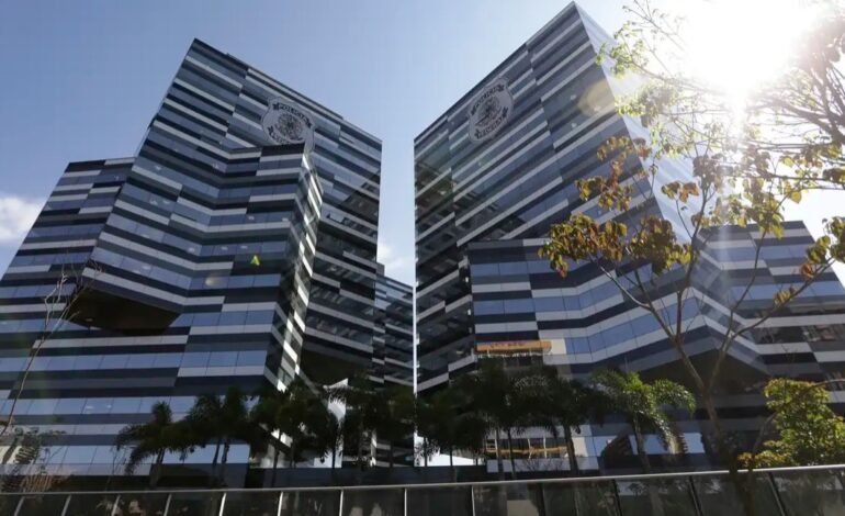 PF abre concurso com mil vagas em cinco cargos, alguns com formação em qualquer área