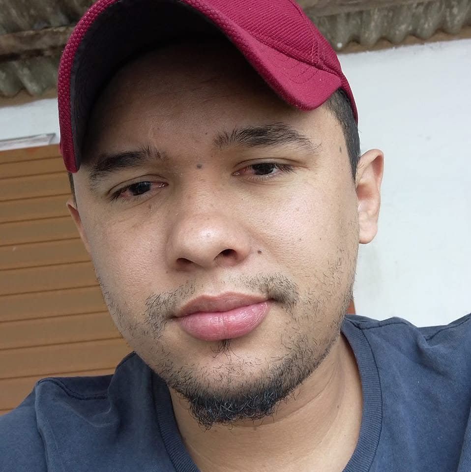 Identificado motociclista que morreu ao bater na traseira de caminhão de coleta do lixo em Limeira