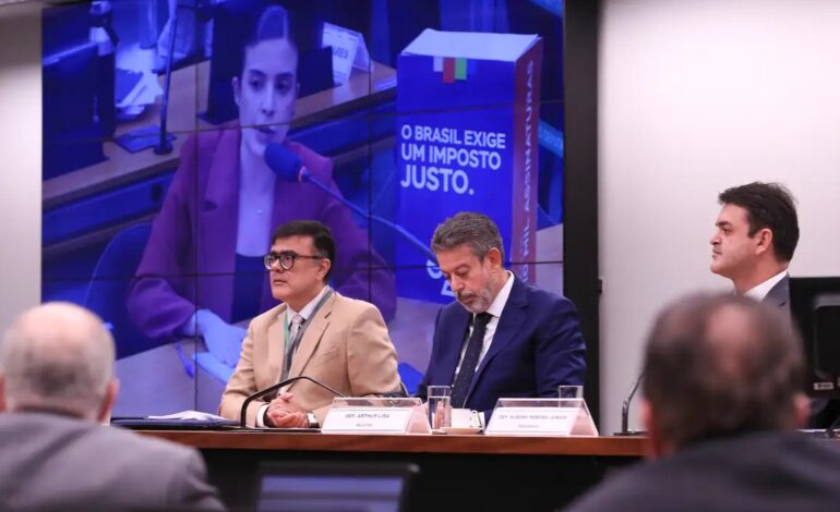 Comissão da Câmara aprova isenção do IR para quem ganha até R$ 5 mil