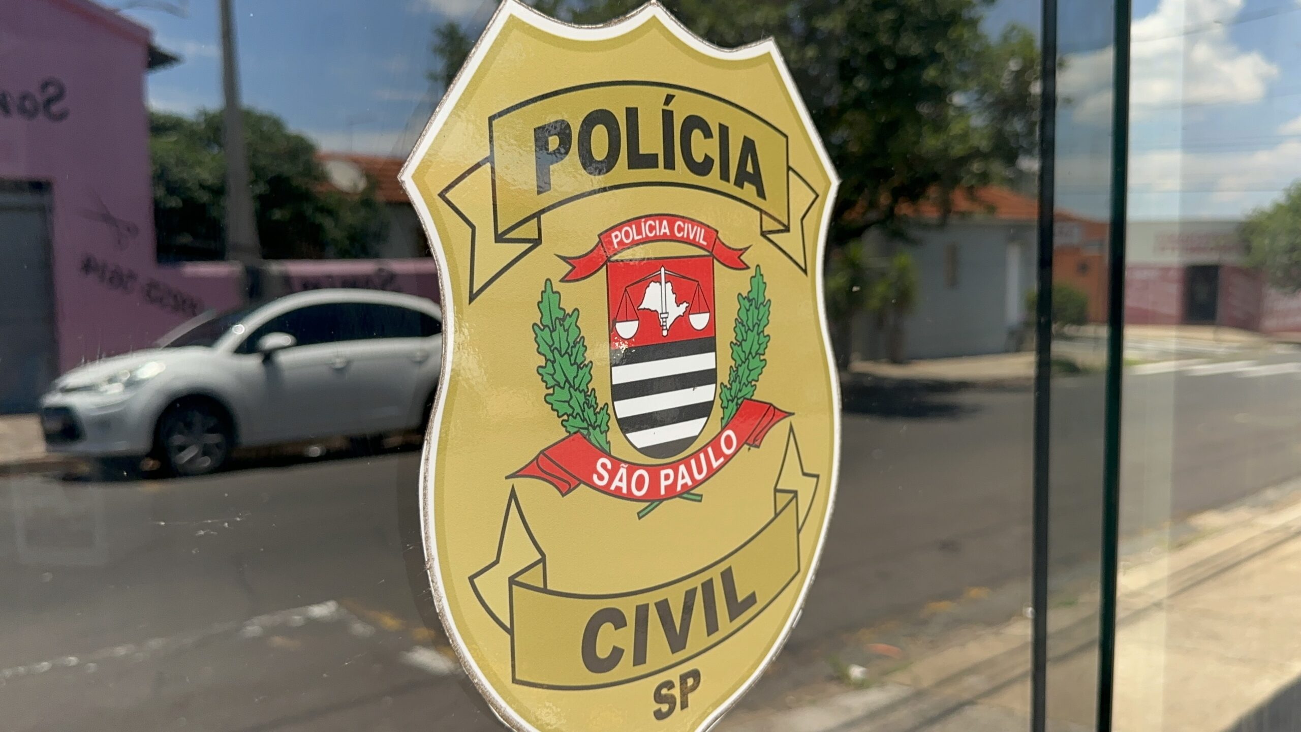 Desaparecimento de adolescente e vídeo nas redes sociais levantam controvérsia familiar