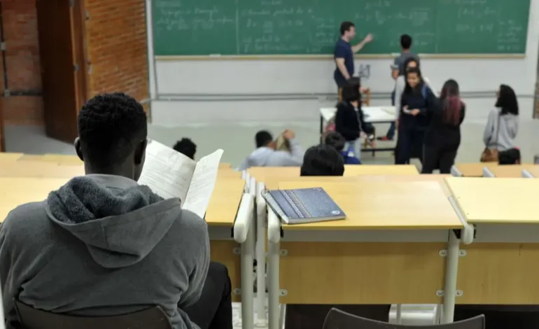 Inscrições do Fies para este semestre começam na segunda-feira