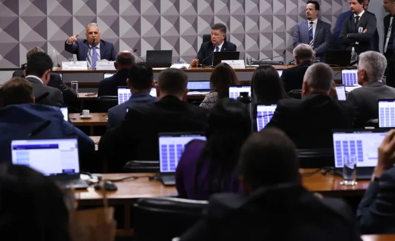 Mendonça proíbe CPMI do INSS de acessar dados de Vorcaro em sala-cofre