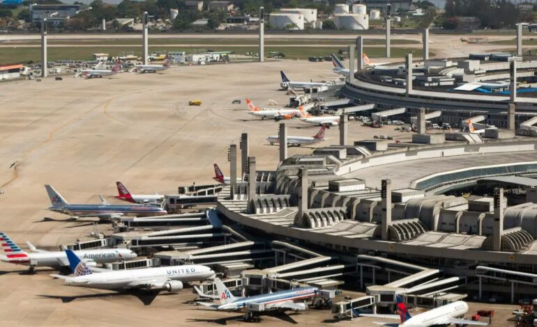 Movimento nos aeroportos brasileiros cresce 10% em 2025
