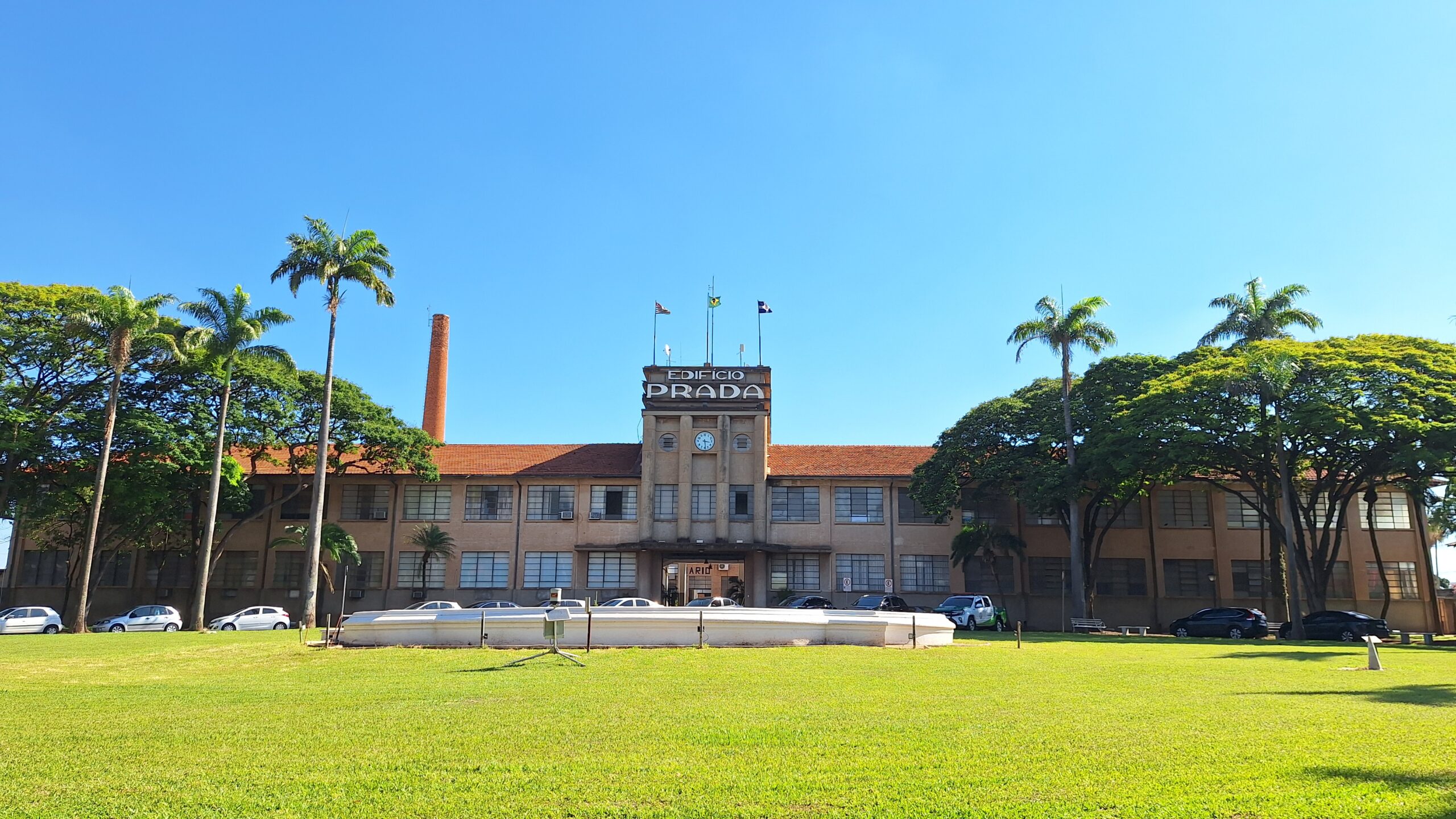 Processo seletivo oferece vagas de estágio para estudantes de níveis médio e superior
