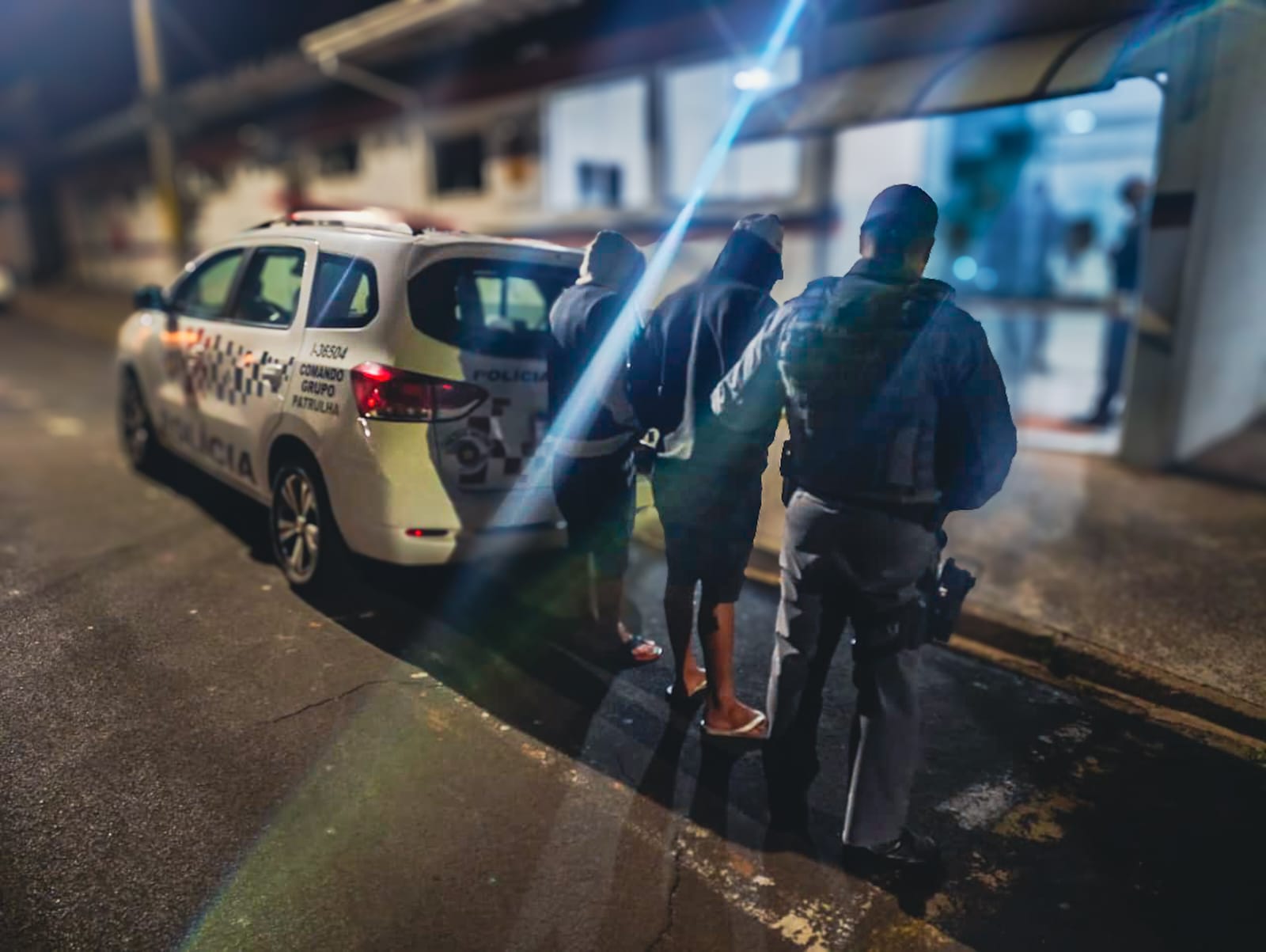 Dupla é presa ao tentar furtar cabos de torre de transmissão em Limeira