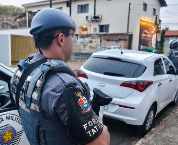 Homem é preso em Limeira com carro furtado e documento falso durante Operação Impacto