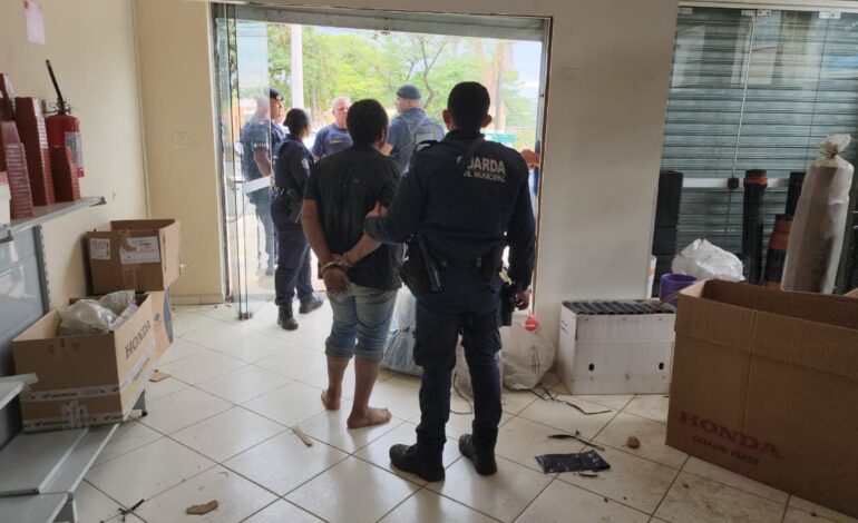 GCM detém homem após tentativa de furto em depósito na Avenida Campinas, em Limeira