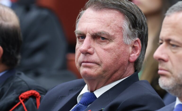 Bolsonaro é transferido da PF para a Papudinha por decisão de Alexandre de Moraes