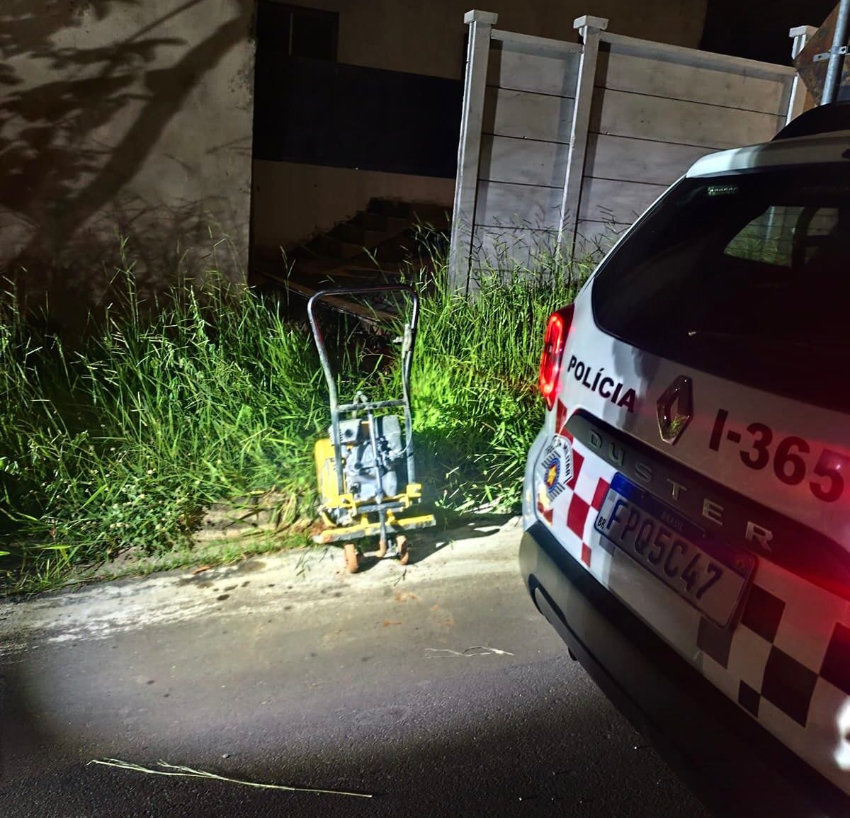 Suspeito é detido após cerco policial em tentativa de furto a obra em Limeira