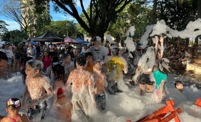 CarnaIra 2026 acontece entre 14 e 17 de fevereiro na Praça da Matriz