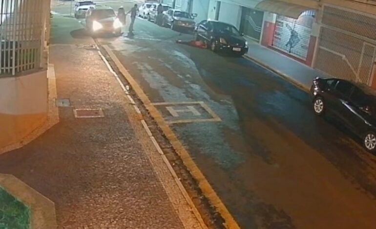 Homem é morto com golpe de faca e autor é preso em flagrante no Jardim Piratininga