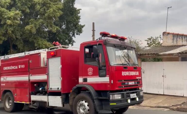 Fogo atinge motel às margens da Anhanguera após incidente com caminhão em Limeira
