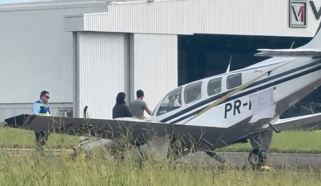 Colisão com pássaro provoca pouso de emergência em Campinas SP