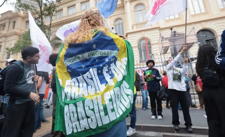 SP tem atos contra e a favor da anistia de Bolsonaro