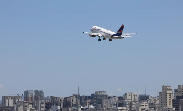 Petrobras reduz preço do querosene de aviação em 14,2%