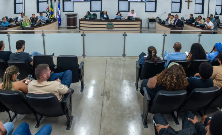 Câmara de Limeira aprova quatro projetos e discute quatro requerimentos