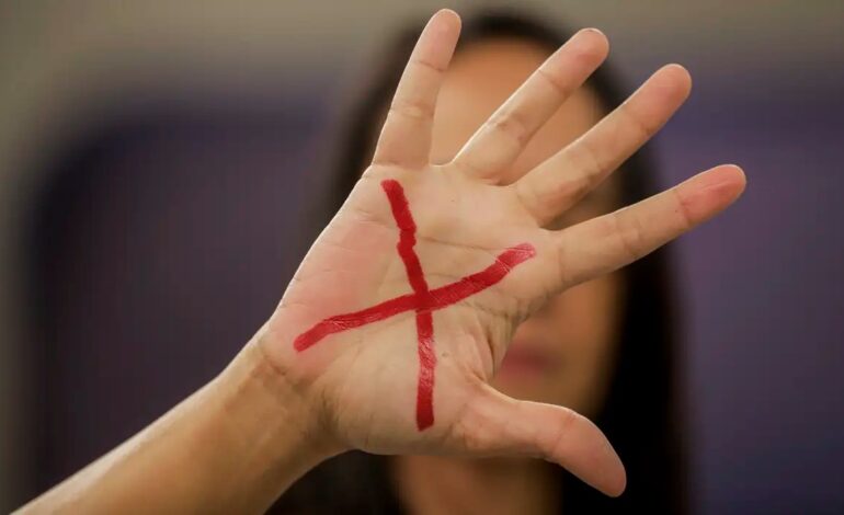 Mortes intencionais caem 5,4% no país em 2024; feminicídios sobem 19%