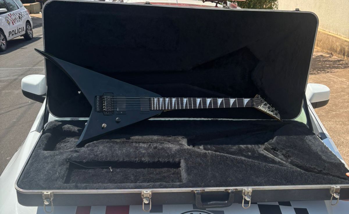 Polícia Militar recupera guitarra avaliada em R$ 20 mil furtada em São José dos Campos