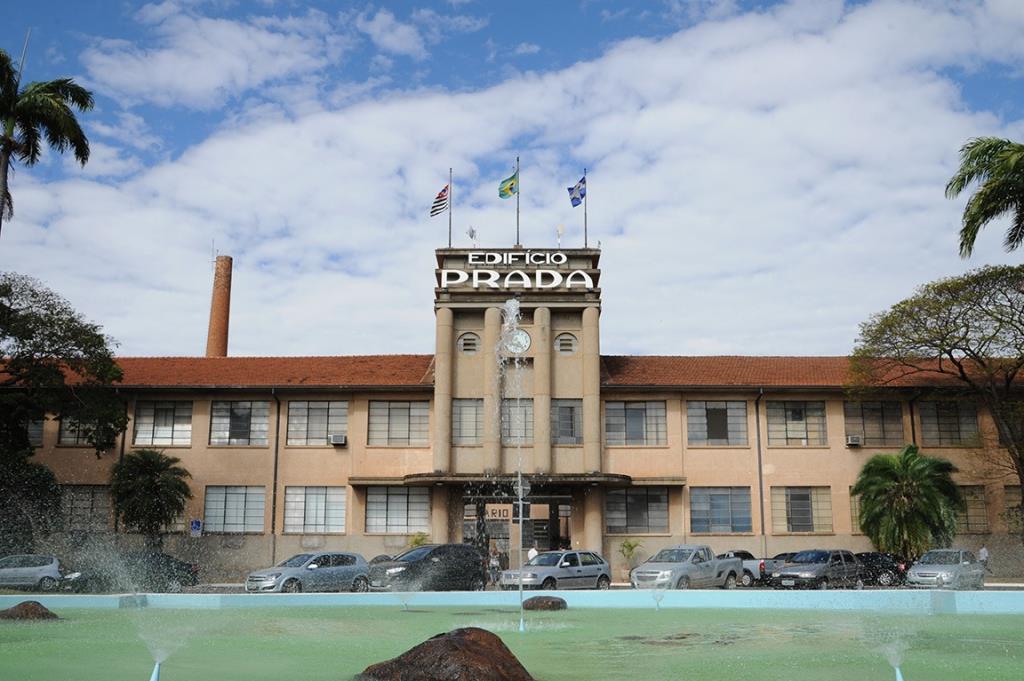 Abre e fecha: feriado altera funcionamento dos serviços públicos em Limeira