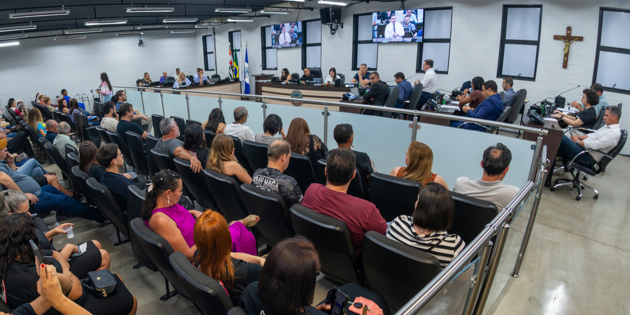 Votação: Câmara aprova seis projetos e oito moções na sessão ordinária  