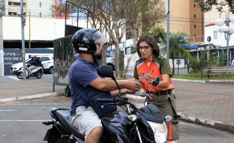 GCM e agentes de trânsito realizam barreiras educativas de trânsito em Limeira