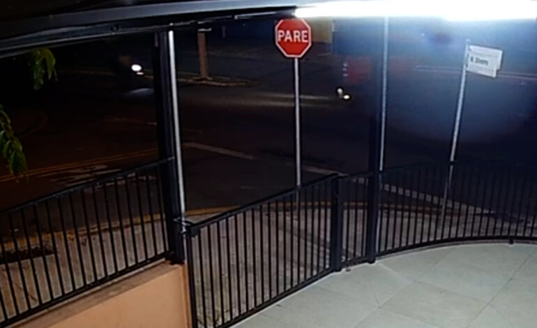 Motociclista fica em estado grave após colisão com caminhão na Avenida Campinas, em Limeira